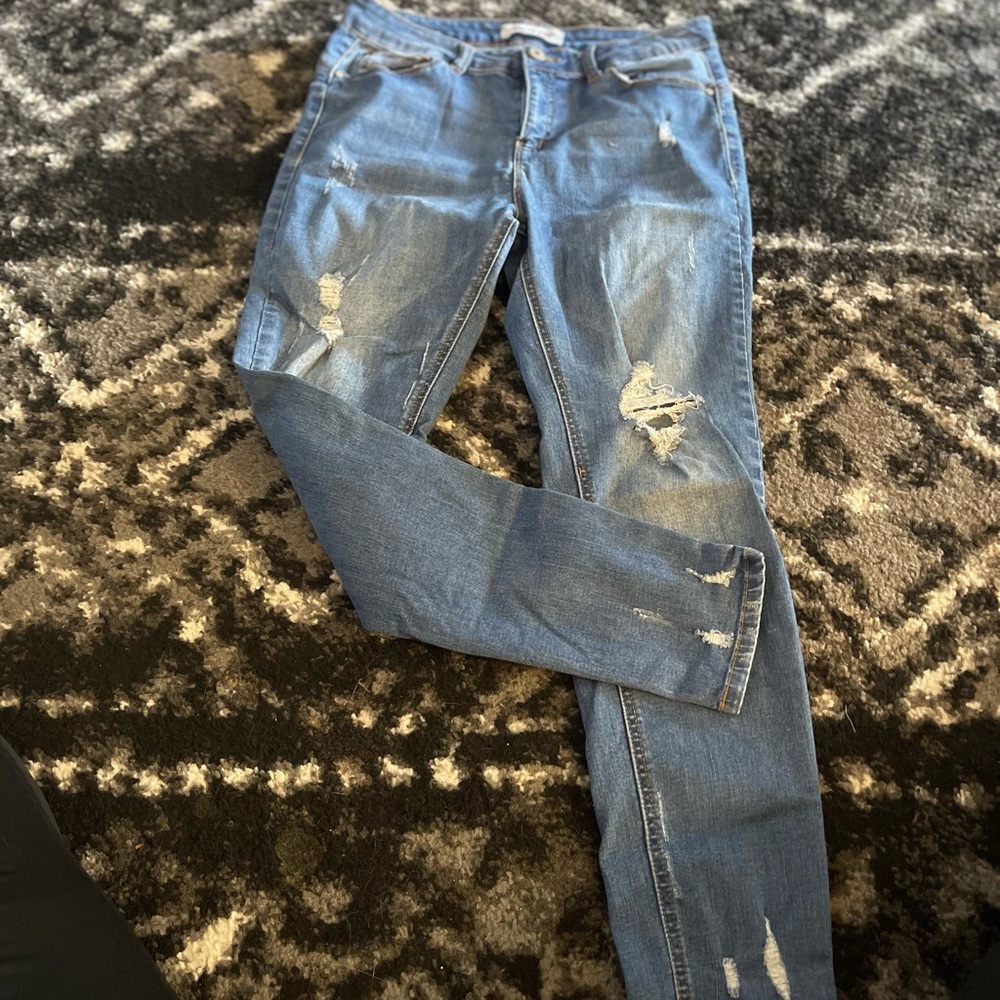 Distressed Skinny Jeans